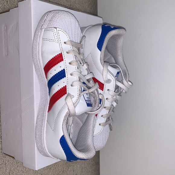 Adidas Superstar kids original tennis shoe size 12.5 - Picture 5 of 5